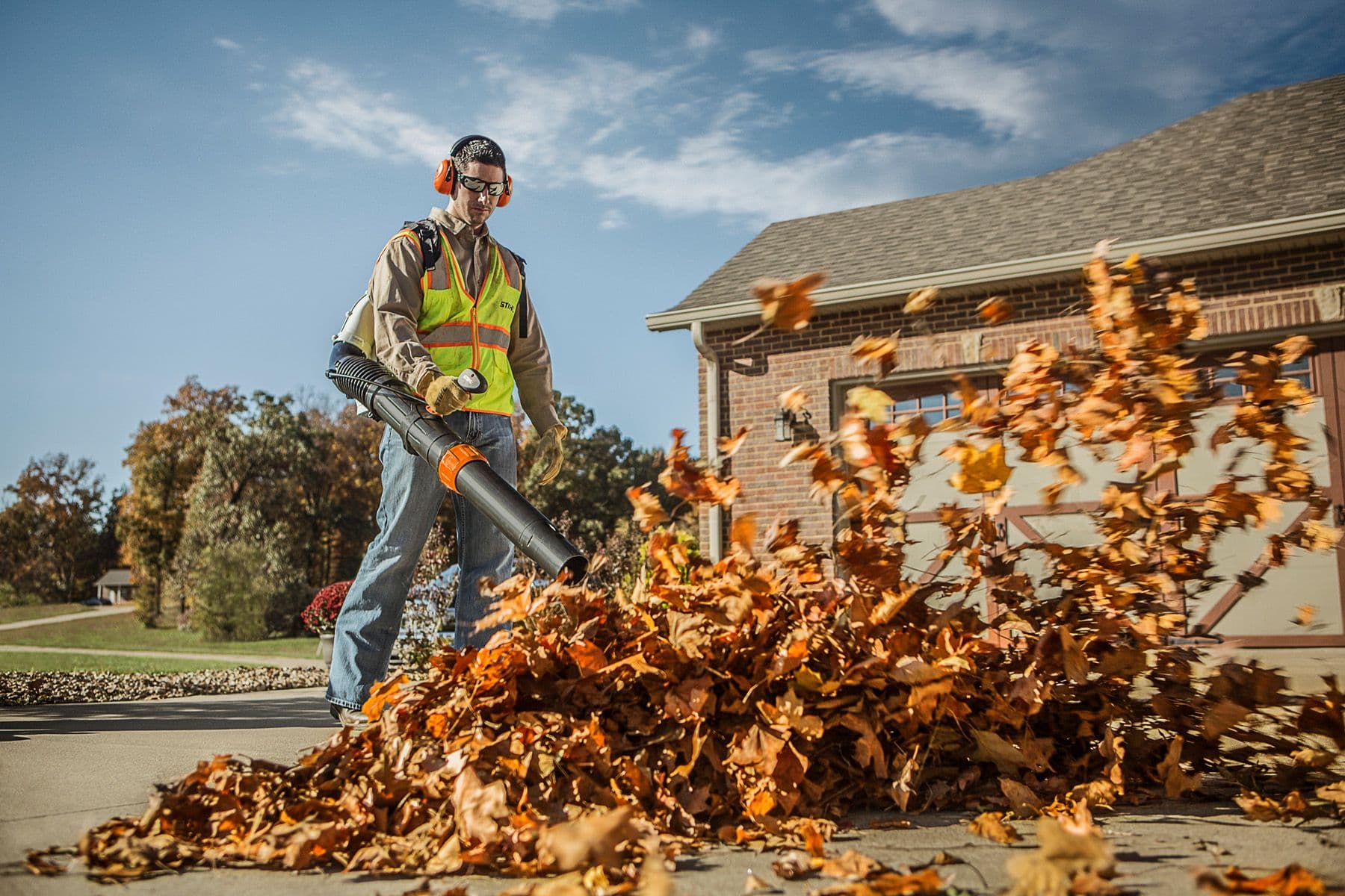 Fall Cleanup & Leaf Removal Services
